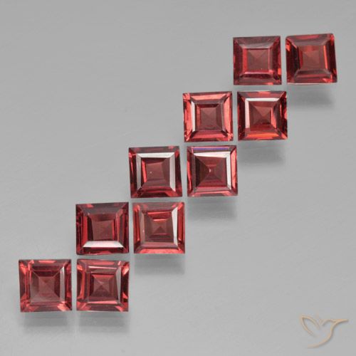 3.48ctw Naturel Rouge foncé Grenat pyrope, Carré, VS