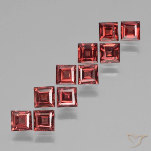 3.91ctw Naturel Rouge moyen Grenat pyrope, Carré, VS