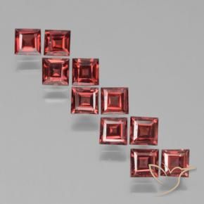 Shop natural 3.91ct Rouge moyen Grenat pyrope gems, Carré, from Mozambique at GemSelect. In stock, global shipping!