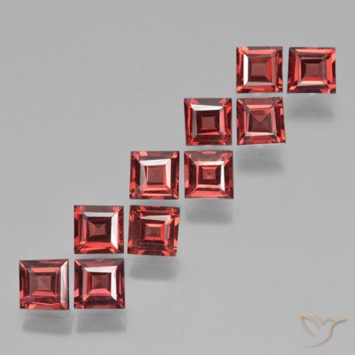 3.89ctw Naturel Rouge foncé Grenat pyrope, Carré, VS