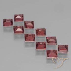 Shop natural 4.14ct Rouge moyen Grenat pyrope gems, Carré, from Mozambique at GemSelect. In stock, global shipping!