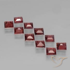 Shop natural 3.71ct Rouge moyen Grenat pyrope gems, Carré, from Mozambique at GemSelect. In stock, global shipping!