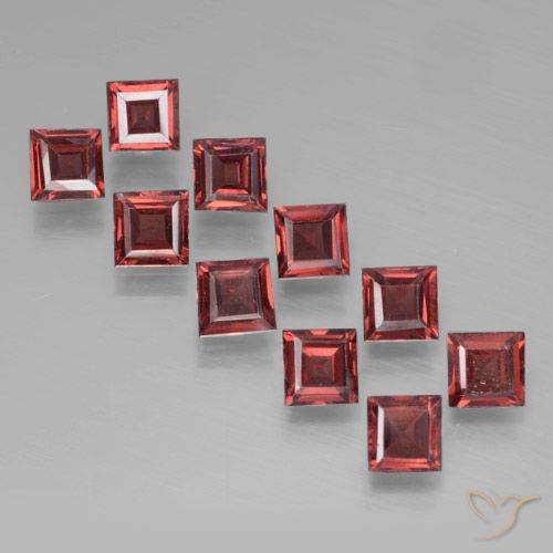 3.70ctw Naturel Rouge foncé Grenat pyrope, Carré, VS