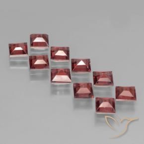 Shop natural 3.70ct Rouge foncé Grenat pyrope gems, Carré, from Mozambique at GemSelect. In stock, global shipping!