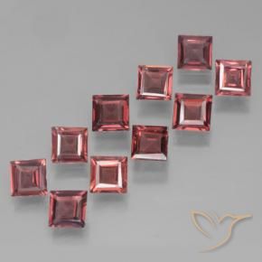 Shop natural 3.87ct Rouge foncé Grenat pyrope gems, Carré, from Mozambique at GemSelect. In stock, global shipping!