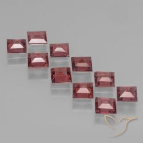 Shop natural 3.87ct Rouge foncé Grenat pyrope gems, Carré, from Mozambique at GemSelect. In stock, global shipping!