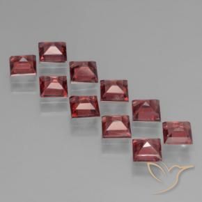 Shop natural 3.72ct Rouge foncé Grenat pyrope gems, Carré, from Mozambique at GemSelect. In stock, global shipping!