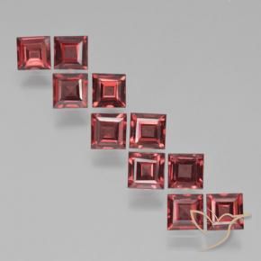 Shop natural 3.83ct Vin rouge profond Grenat pyrope gems, Carré, from Mozambique at GemSelect. In stock, global shipping!