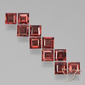 Shop natural 4.07ct Rouge foncé Grenat pyrope gems, Carré, from Mozambique at GemSelect. In stock, global shipping!