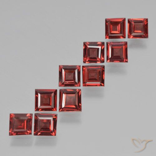 3.70ctw Naturel Rouge foncé Grenat pyrope, Carré, VS