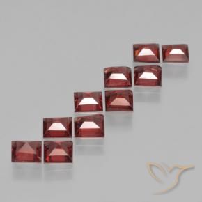 Shop natural 3.70ct Rouge foncé Grenat pyrope gems, Carré, from Mozambique at GemSelect. In stock, global shipping!