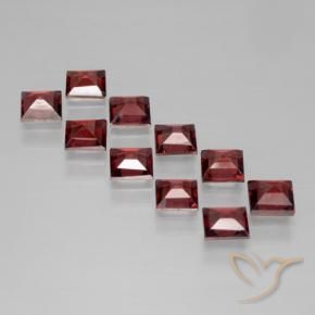 Shop natural 3.79ct Rouge foncé Grenat pyrope gems, Carré, from Mozambique at GemSelect. In stock, global shipping!