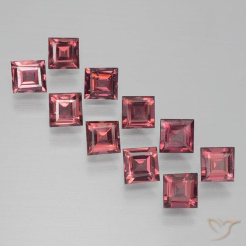 4.24ctw Naturel Rouge foncé Grenat pyrope, Carré, VS