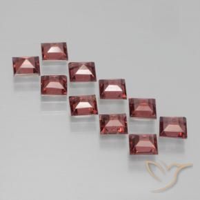 Shop natural 3.67ct Rose foncé Rouge Grenat pyrope gems, Carré, from Mozambique at GemSelect. In stock, global shipping!