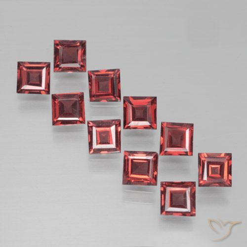 3.95ctw Naturel Rouge moyen Grenat pyrope, Carré, VS