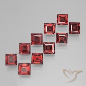 Shop natural 4.06ct Rouge cramoisi profond Grenat pyrope gems, Carré, from Mozambique at GemSelect. In stock, global shipping!