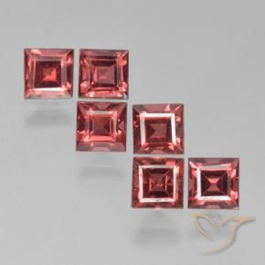 Shop natural 2.67ct Rouge léger Grenat pyrope gems, Carré, from Mozambique at GemSelect. In stock, global shipping!