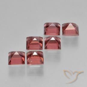 Shop natural 2.67ct Rouge léger Grenat pyrope gems, Carré, from Mozambique at GemSelect. In stock, global shipping!