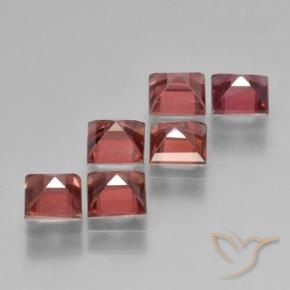 Shop natural 2.89ct Rouge écarlate léger Grenat pyrope gems, Carré, from Mozambique at GemSelect. In stock, global shipping!