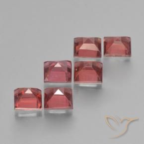Shop natural 2.72ct Rouge écarlate léger Grenat pyrope gems, Carré, from Mozambique at GemSelect. In stock, global shipping!