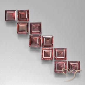 Shop natural 3.38ct Rouge moyen-foncé Grenat pyrope gems, Carré, from Mozambique at GemSelect. In stock, global shipping!