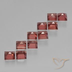 Shop natural 4.48ct Rouge moyen Grenat pyrope gems, Carré, from Mozambique at GemSelect. In stock, global shipping!