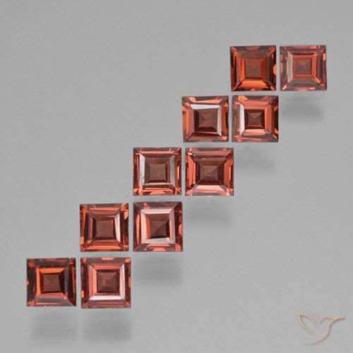 3.82ctw Naturel Rouge moyen Grenat pyrope, Carré, VS