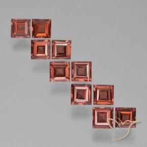 Shop natural 3.82ct Rouge moyen Grenat pyrope gems, Carré, from Mozambique at GemSelect. In stock, global shipping!