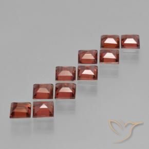 Shop natural 3.82ct Rouge moyen Grenat pyrope gems, Carré, from Mozambique at GemSelect. In stock, global shipping!