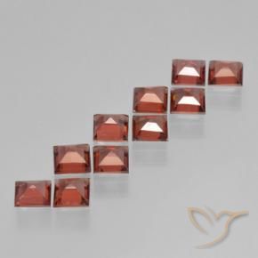 Shop natural 3.92ct Rouge vif Grenat pyrope gems, Carré, from Mozambique at GemSelect. In stock, global shipping!