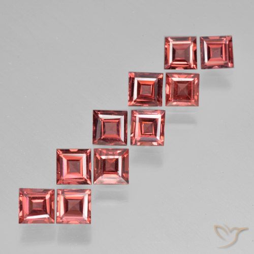 3.77ctw Naturel Rouge léger Grenat pyrope, Carré, VS