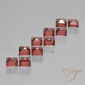 Shop natural 4.00ct Baies rouge profond Grenat pyrope gems, Carré, from Mozambique at GemSelect. In stock, global shipping!