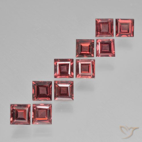 3.69ctw Naturel Ton rouge écarlate Grenat pyrope, Carré, VS