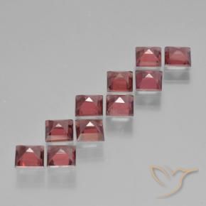 Shop natural 3.69ct Ton rouge écarlate Grenat pyrope gems, Carré, from Mozambique at GemSelect. In stock, global shipping!