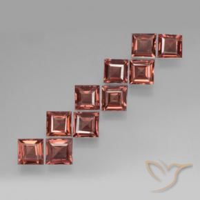 Shop natural 3.83ct Rouge cramoisi profond Grenat pyrope gems, Carré, from Mozambique at GemSelect. In stock, global shipping!