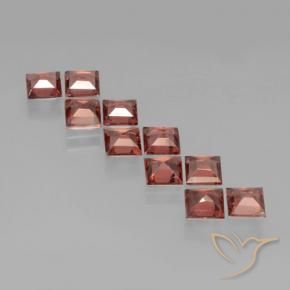Shop natural 3.83ct Rouge cramoisi profond Grenat pyrope gems, Carré, from Mozambique at GemSelect. In stock, global shipping!