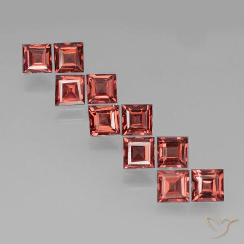 3.85ctw Naturel Rouge moyen Grenat pyrope, Carré, VS