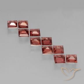 Shop natural 3.85ct Rouge moyen Grenat pyrope gems, Carré, from Mozambique at GemSelect. In stock, global shipping!