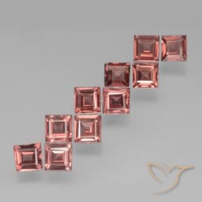 Shop natural 3.52ct Rouge moyen Grenat pyrope gems, Carré, from Mozambique at GemSelect. In stock, global shipping!