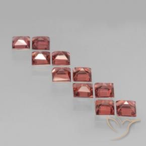 Shop natural 4.03ct Rouge foncé Grenat pyrope gems, Carré, from Mozambique at GemSelect. In stock, global shipping!