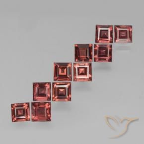 Shop natural 4.03ct Rouge écarlate Grenat pyrope gems, Carré, from Mozambique at GemSelect. In stock, global shipping!