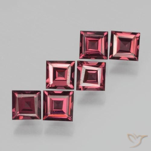 Shop natural 2.57ct Rouge framboises Grenat pyrope gems, Carré, from Mozambique at GemSelect. In stock, global shipping!