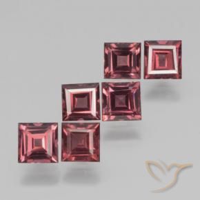 Shop natural 2.54ct Rouge foncé Grenat pyrope gems, Carré, from Mozambique at GemSelect. In stock, global shipping!