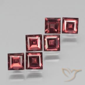 Shop natural 2.86ct Rouge merlot Grenat pyrope gems, Carré, from Mozambique at GemSelect. In stock, global shipping!