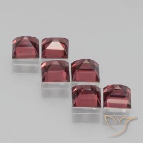 Shop natural 2.86ct Rouge merlot Grenat pyrope gems, Carré, from Mozambique at GemSelect. In stock, global shipping!