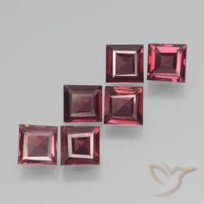Shop natural 2.26ct Rouge framboises Grenat pyrope gems, Carré, from Mozambique at GemSelect. In stock, global shipping!