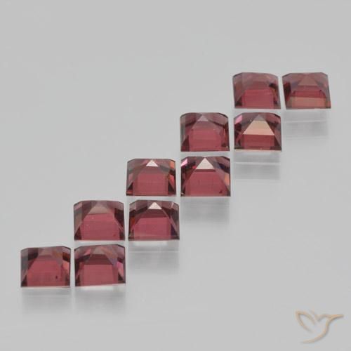 Shop natural 4.57ct Rouge foncé Grenat pyrope gems, Carré, from Mozambique at GemSelect. In stock, global shipping!