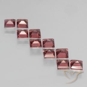 Shop natural 3.82ct Rouge écarlate Grenat pyrope gems, Carré, from Mozambique at GemSelect. In stock, global shipping!