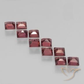 Shop natural 4.42ct Rouge écarlate Grenat pyrope gems, Carré, from Mozambique at GemSelect. In stock, global shipping!