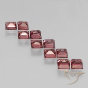Shop natural 4.34ct Rouge foncé Grenat pyrope gems, Carré, from Mozambique at GemSelect. In stock, global shipping!